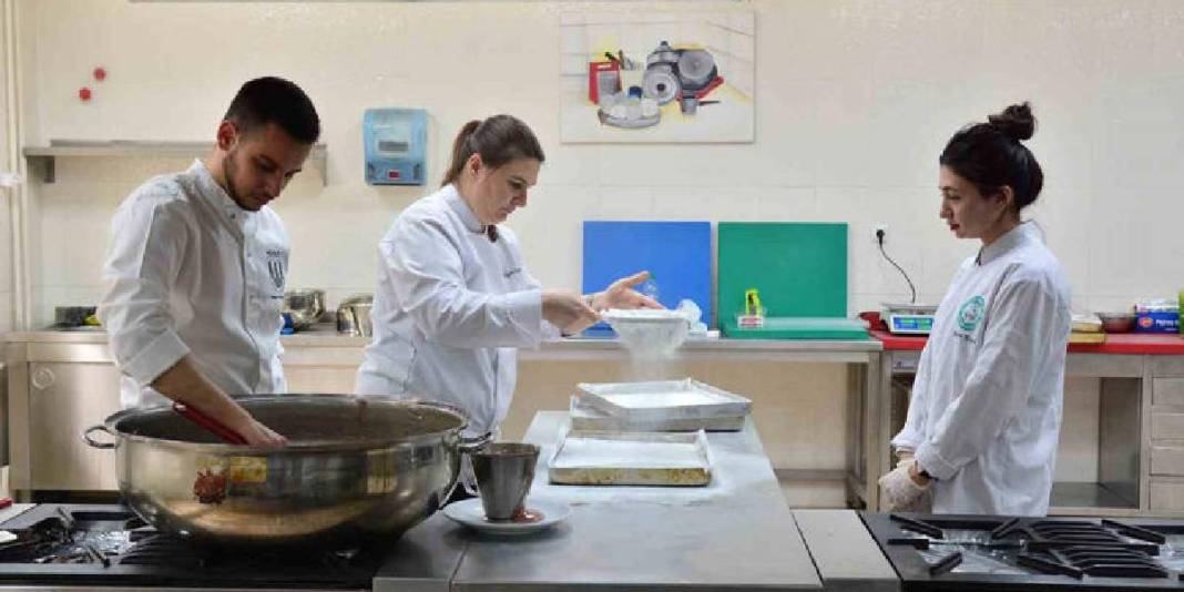 Öğrencilerin ellerinden özel üretim: Ramazan boyunca sofraları süsledi 4